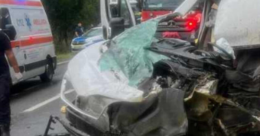 un mort si un ranit intr un accident produs in judetul mehedinti a fost solicitat elicopterul smurd 6a38164f77405