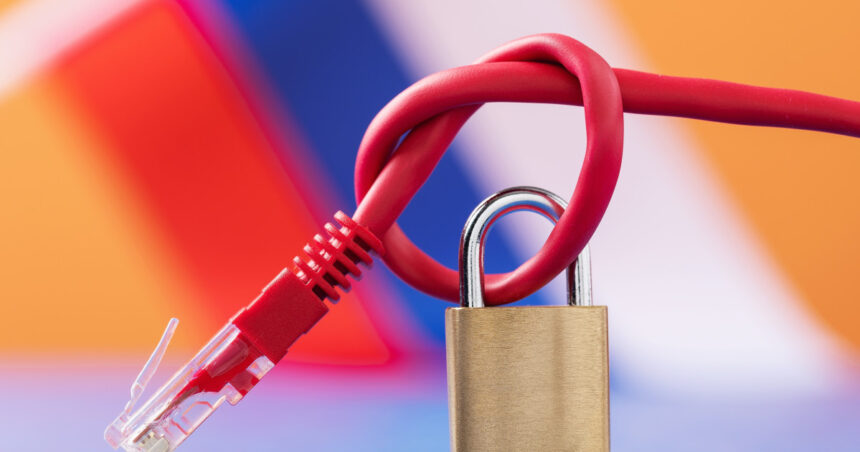 val de arestari in rusia peste 20 de persoane retinute pentru amenintari la adresa autoritatii de reglementare a internetului 6a369a8fd4adc