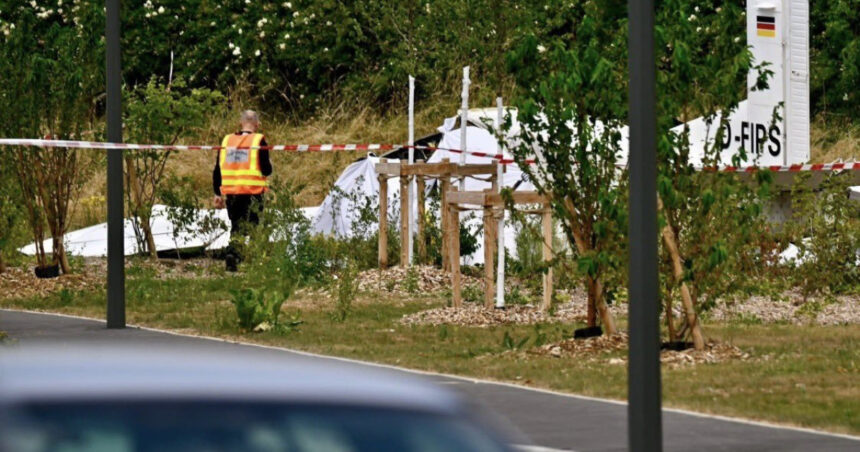 video accident aviatic in franta un avion al unei scoli de parasutism s a prabusit toate cele 11 persoane aflate la bord au murit 6a411bfbd1f3c