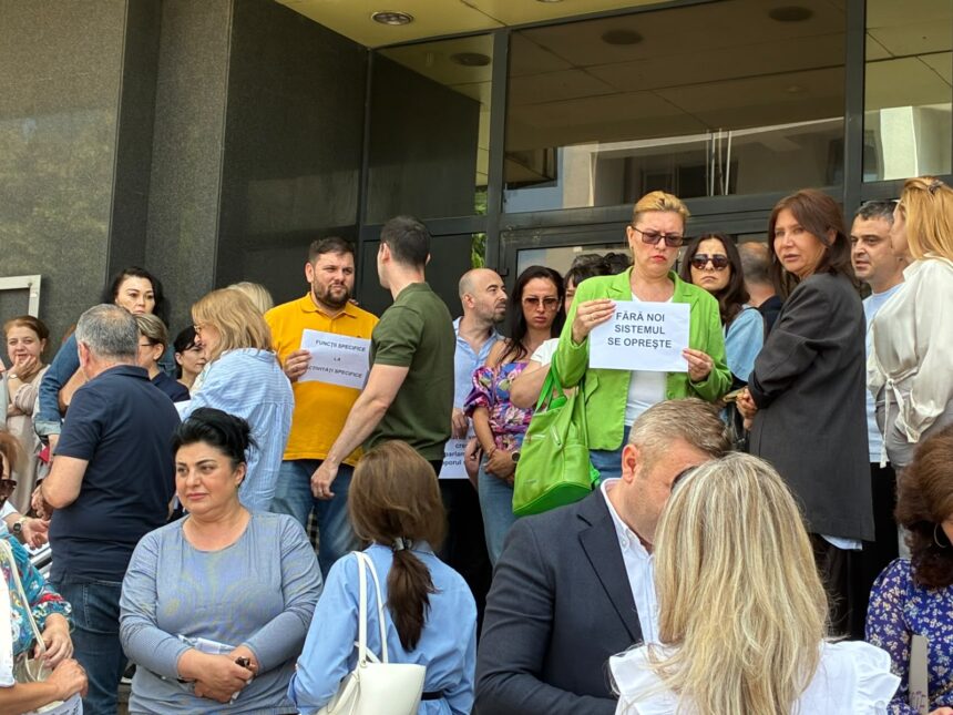 video foto proteste in toata tara din cauza legii salarizarii constanta printre orasele participante 6a1ff43f5145a