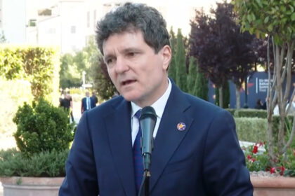 video nicusor dan spune ca a vorbit cu gheorghita vlad dupa acuzatiile dna am avut o discutie si o sa mai am una 6a22f7528a8eb