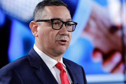 video raspunsul lui victor ponta intrebat daca va vota un om lansat in politica de traian basescu cine e un cui batut in talpa 6a2864ce903cd