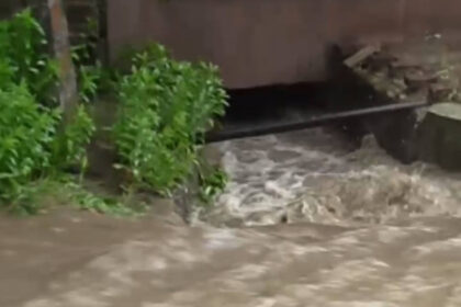 video rupere de nori in judetul buzau drumuri afectate pod inchis temporar si terenuri agricole inundate 6a2169f033566