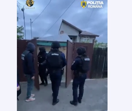 video un fost secretar in prefectura tulcea arestat pentru pornografie infantila 6a1d7b42e5a42