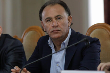 video un important membru aur sustine ca simion ar fi negociat cu psd functii in guvernul vestea mi a zis esti la economie reactia aur 6a3e985952fb0