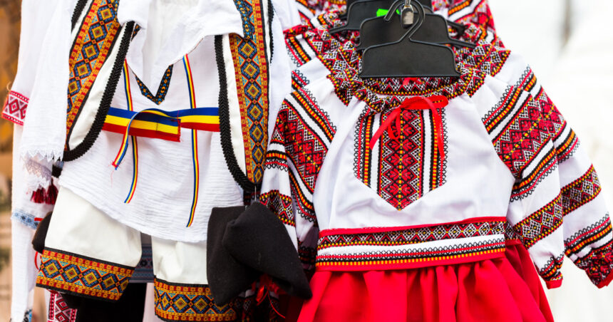 ziua universala a iei 2026 de ce este sarbatorita pe 24 iunie si ce simbolizeaza camasa traditionala romaneasca 6a3b57717a1cc