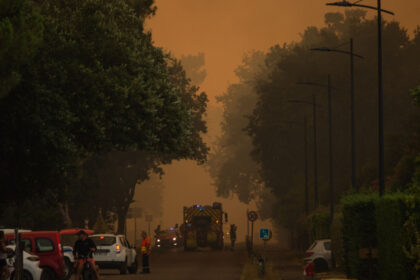 a fost ca intr un film catastrofa marturii ale oamenilor evacuati din calea incendiului urias din franta 6a685f24c8d88