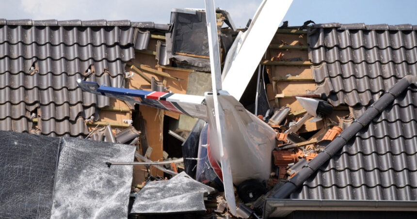 accident aviatic langa bremen un avion de mici dimensiuni s a prabusit peste o casa 6a651def49933