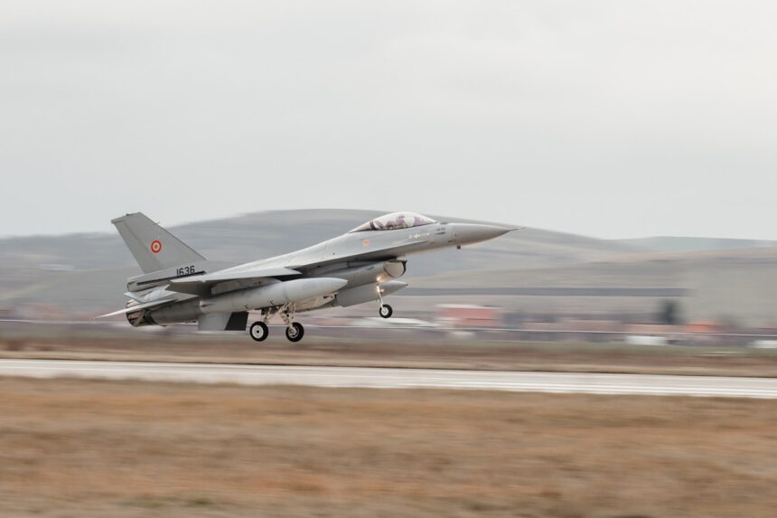 alerta aeriana in judetul tulcea doua f 16 si un elicopter puma au decolat dupa detectarea unor semnale radar la est de sulina 6a6201bdd1e10