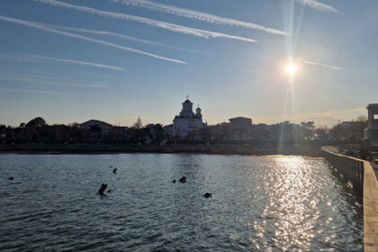doua persoane cautate pe lacul techirghiol dupa ce au plecat cu o barca gonflabila intervin echipajele isu dobrogea 6a64ee809c3ab
