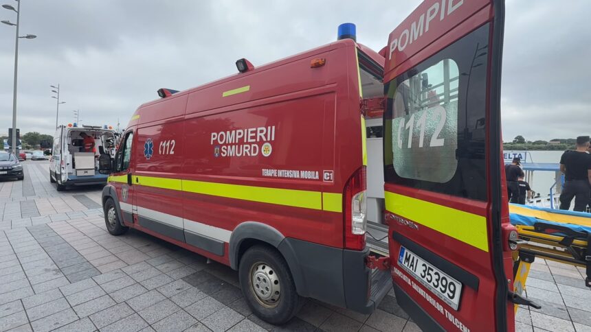 foto video incendiul de pe nava gas lisbon cei trei marinari raniti dupa explozia din marea neagra au ajuns la tulcea si au fost transportati de urgenta la spital 6a5f1f650db4c