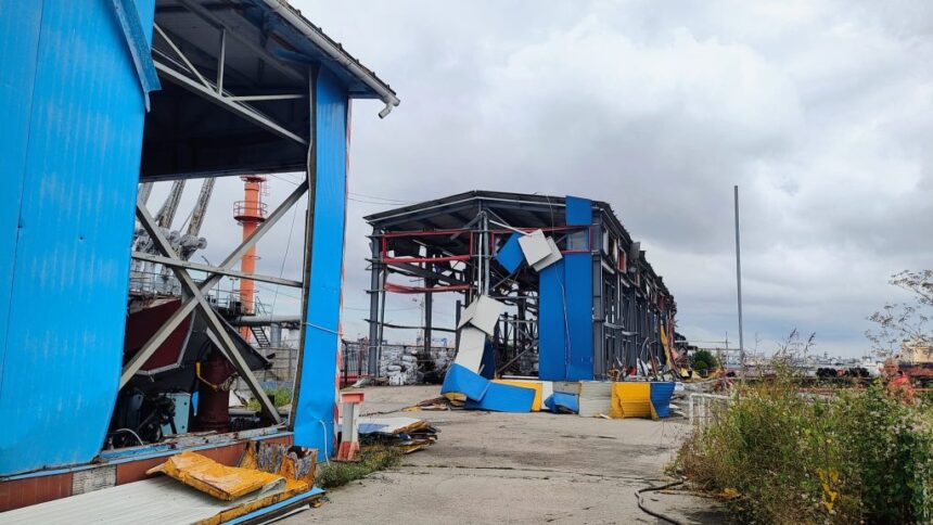 galerie foto video urmarile exploziei dronei din portul constanta cum arata sediul arsvom si halele nu au fost evaluate si nu au fost alocate fonduri 6a61e625e5c6c