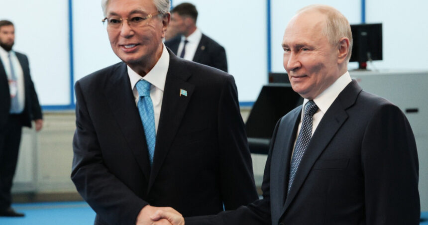 intalnire tensionata la omsk presedintele kazah il provoaca pe vladimir putin cu propunerea de a opri conflictul din ucraina 6a64f3dcd37ff