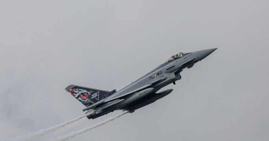 ministerul apararii si avioanele eurofighter typhoon au tras asupra dronei dar au ratat tinta 6a63667c3729d