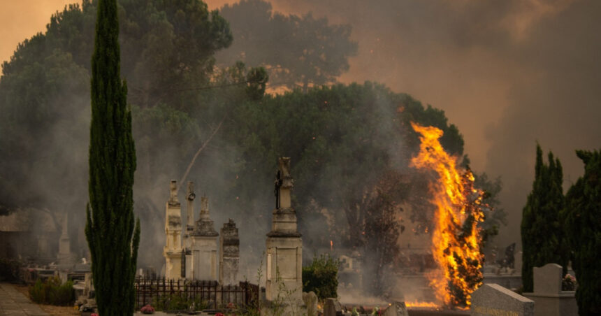 pompierii romani vor continua inca doua saptamani misiunea de sprijin pentru stingerea incendiilor din franta 6a685149aef52
