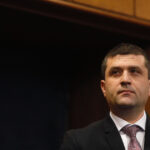 rafale de minciuni si acuzatii false miruta dezminte informatiile privind costul vacantei sale si publica factura 6a63205ee1a45
