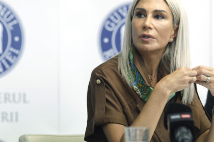 raluca turcan in loc sa contribuie la corectarea proiectul legii salarizarii psd prefera sa il saboteze politic atac la grindeanu 6a64bf1452e60