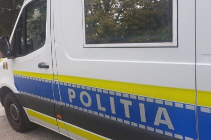 scandal monstru pe strada siracuza din constanta minor de 16 ani incatusat de politisti 6a6607deaf06b