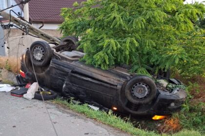 un autoturism s a rasturnat in corbu trei persoane sunt implicate 6a46b1508c51f