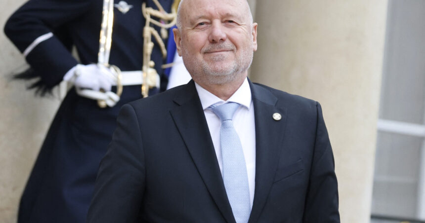 un fost ministru bulgar critica politica de achizitii a sofiei romanii au cumparat f 16 la mana a doua si cu ele doboara acum dronele 6a675e8154e82