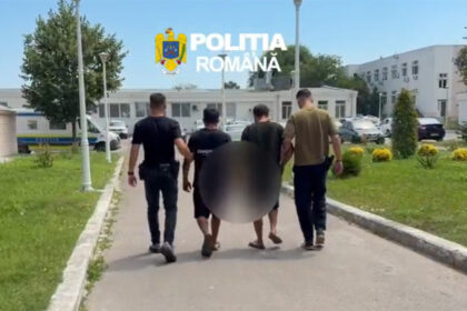 video doi hoti de piese de vagoane cfr prinsi de politistii din constanta au ajuns dupa gratii pentru 24 de ore 6a462f194afda