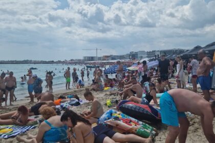 video foto eforie nord luata cu asalt de turisti zeci de mii de oameni si au petrecut weekendul la mare 6a67397adb91e