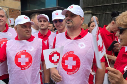 video greva in sanatate sanitas anunta ca personalul medical iese marti in strada impotriva legii salarizarii ce se intampla cu pacientii 6a661b0ece0bb