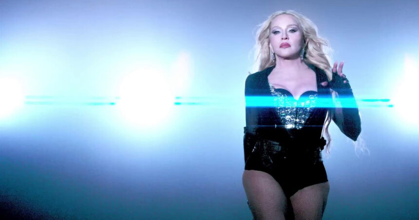 video madonna lasa de inteles ca ar putea fi cap de afis la glastonbury si marturiseste ca a fost geloasa pe kylie minogue 6a44d72f79ed8
