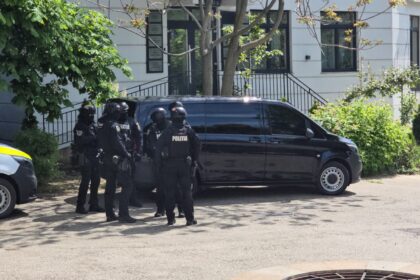 video perchezitii in galati pentru 3 indivizi care au spart casa unui constantean hotii au fugit cu bunuri de 14 000 de lei 6a61f73325a13