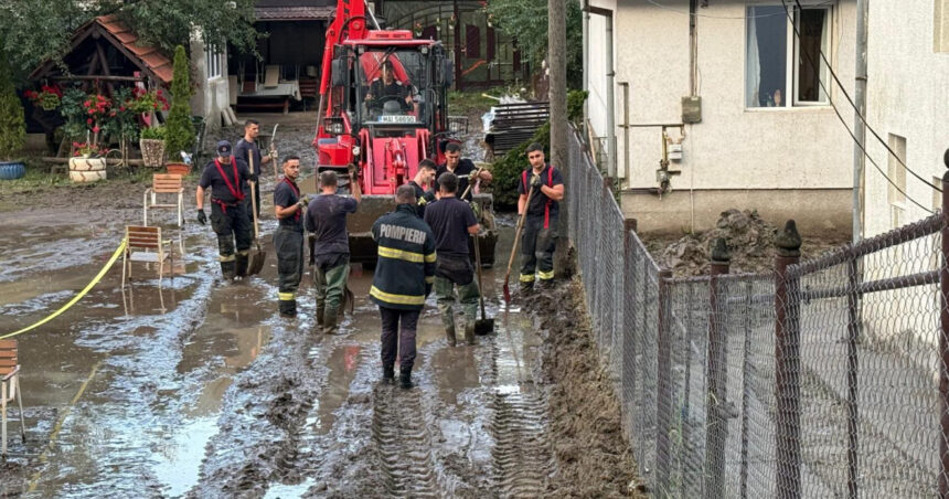 videofoto viiturile au lovit mai multe judete zeci de case inundate drumuri blocate si alunecari de teren intervin aproape 200 de pompieri 6a5f0c06cc618