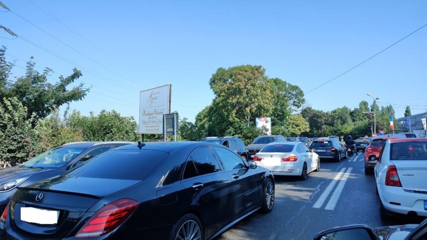 3 autoturisme s au ciocnit pe dn 39 aproape de agigea traficul este blocat 6a943a607a04b
