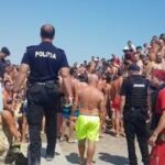 alerta in mamaia o persoana se zbate intre viata si moarte dupa ce a fost scoasa inconstienta din apa 6a746fb7253b5