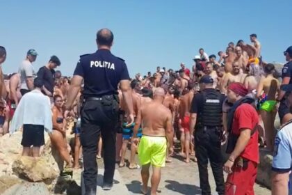 alerta in mamaia o persoana se zbate intre viata si moarte dupa ce a fost scoasa inconstienta din apa 6a746fb7253b5