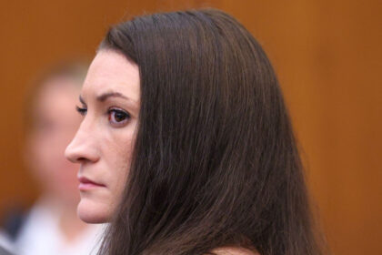 americanca lindsay clancy si a ucis copiii de ce atat de multe mame ii iau apararea 6a8ac956baa92