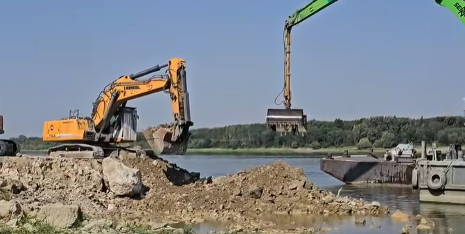 apele romane explica cum vor fi scufundate cele patru barje care ar trebui sa ridice nivelul dunarii la cernavoda 6a74ce96ab713
