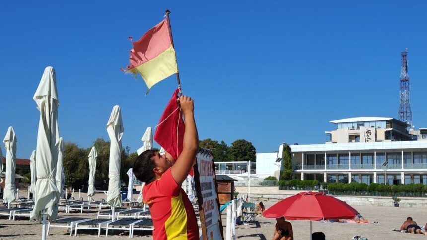 atentie litoralul romanesc sub imperiul steagului rosu iata ce semnificatie are 6a952976e3b77