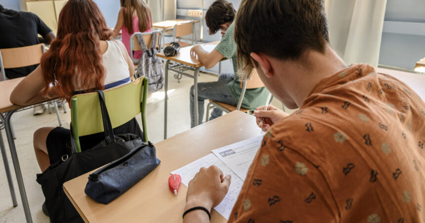 bacalaureat 2026 sesiunea de toamna subiectele la matematica au fost publicate de ministerul educatiei 6a7b16efbe764