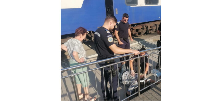 barbat cazut pe peron in halta costinesti jandarmii i au acordat primul ajutor 6a7c1ce2cbe68