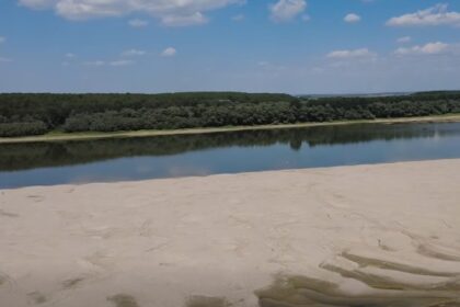 barjele scufundate pentru redirectionarea debitului dunarii atractie turistica pentru hoti 6a7afffbd55b3