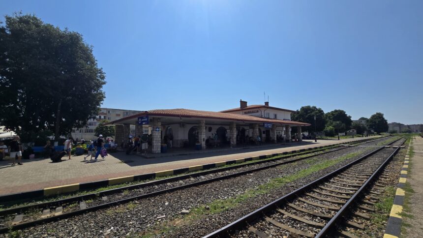 canicula da peste cap traficul feroviar spre litoral restrictii de viteza pe ruta mangalia constanta 6a71e540450c8