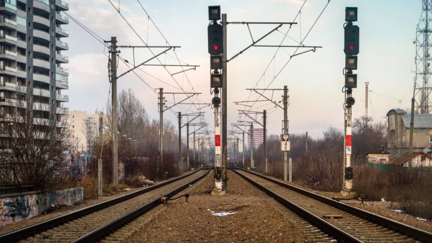 cfr sa risca sa ajunga in imposibilitatea platii salariilor iar blocarea activitatii feroviare poate deveni o realitate 6a7e092024d81