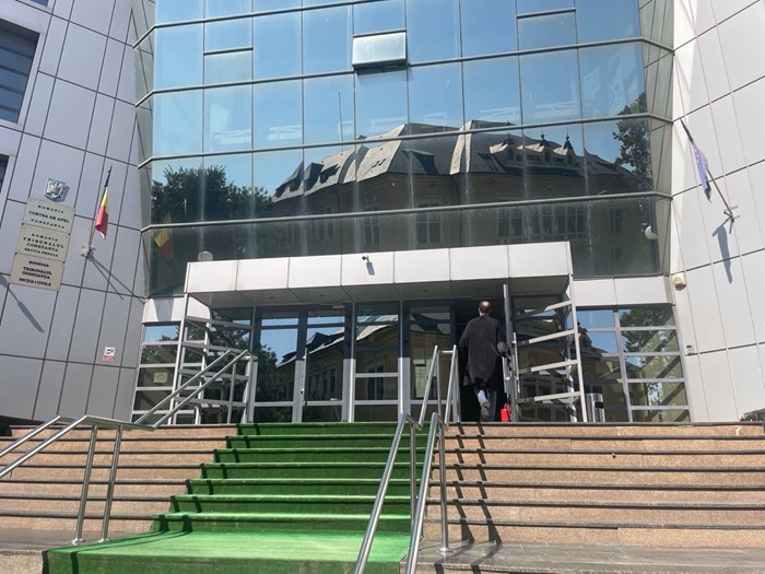 constanta control judiciar prelungit pentru barbatul care s ar fi dat drept seful procurorilor europeni din romania 6a7f5e3477d77