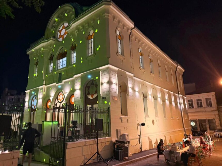 curtea sinagogii mari din constanta parte din evenimentul open streets 6a8227941ed2b