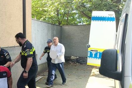 danut epure fostul rector al universitatii ovidius din constanta dus azi la arestare a fost retinut intr un dosar de proxenetism 6a7d78fe81b8b