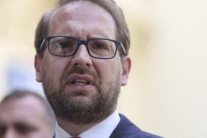 dominic fritz dupa sanctiunea primita in urma deciziei ani dreptul si dreptatea nu sunt intotdeauna acelasi lucru 6a71d567b5bcc
