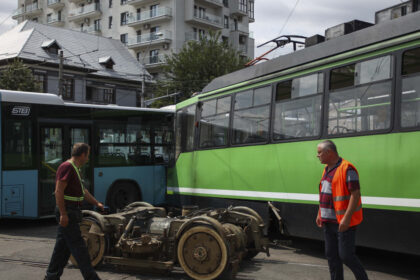 exclusiv sfatul lui titi aur pentru soferi dupa accidentul din medias ce trebuie sa faca daca un autobuz scapat de sub control vine spre ei 6a871ea00dd0f