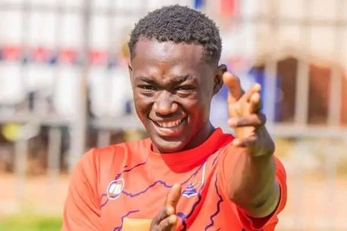 farul constanta si a luat un fundas stanga de 19 ani din burkina faso 6a8713d4f19b4