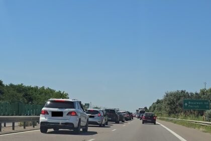 foto aglomeratie pe a2 autostrada soarelui dupa accidentele de dimineata de pe ambele sensuri 6a79c04630be6