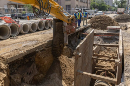 foto lucrari extinse in zona garii de nord a capitalei canalizarea veche de un secol va fi modernizata cablurile vor fi ingropate 6a80953edf73e