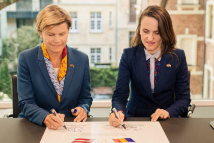foto ministra oana toiu a inaugurat sediul ambasadei romaniei la riga intr un an aniversar pentru relatiile bilaterale 6a91d14aa7099